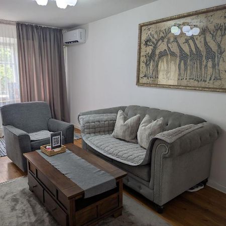 Moonflower Residence 4645 Bishkek Esterno foto